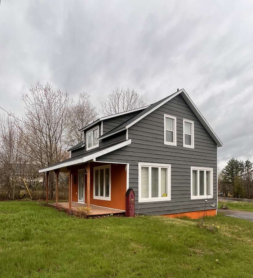 DOUBLE SIZED LOT, 3BDRMS, 2 Bath, RENOVATED