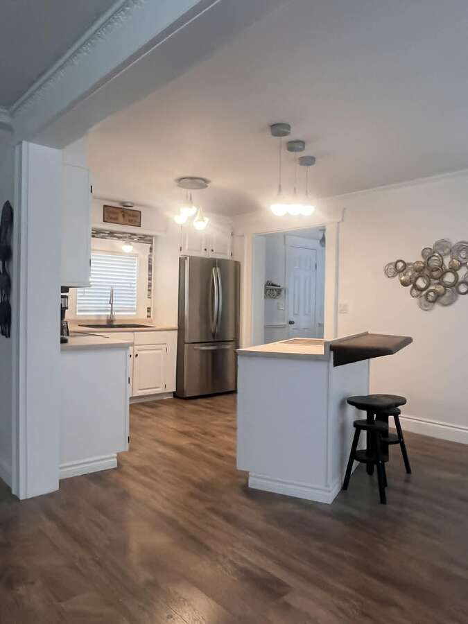 Kitchen View (accommodates 33" wide Refrigerator)