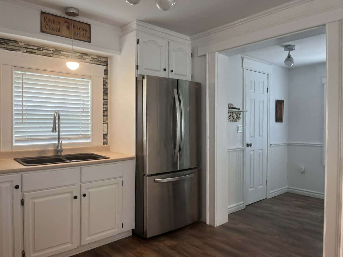 Build in showing a 33" wide Refrigerator