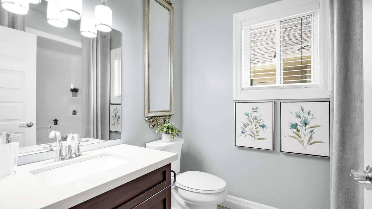 Main floor Washroom