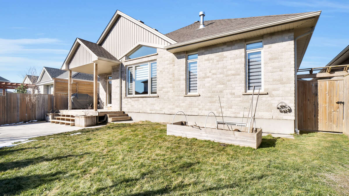 easy to maintain yard