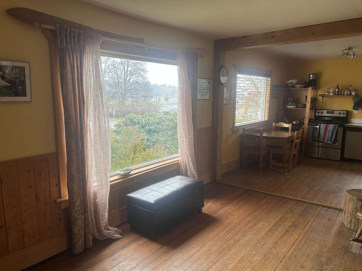 Double pane windows throughout