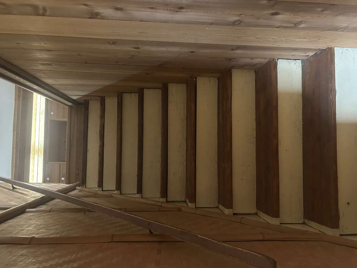 Stairs to upper floor bedroom