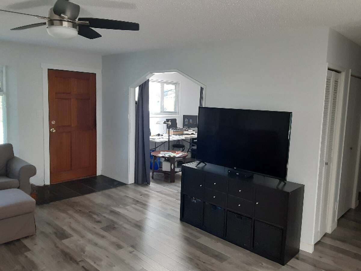 Den / office area through archway