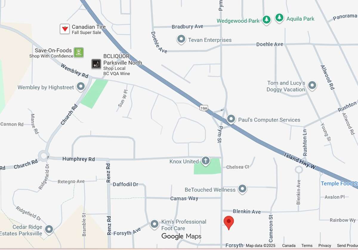 House located close to local shopping and the beach