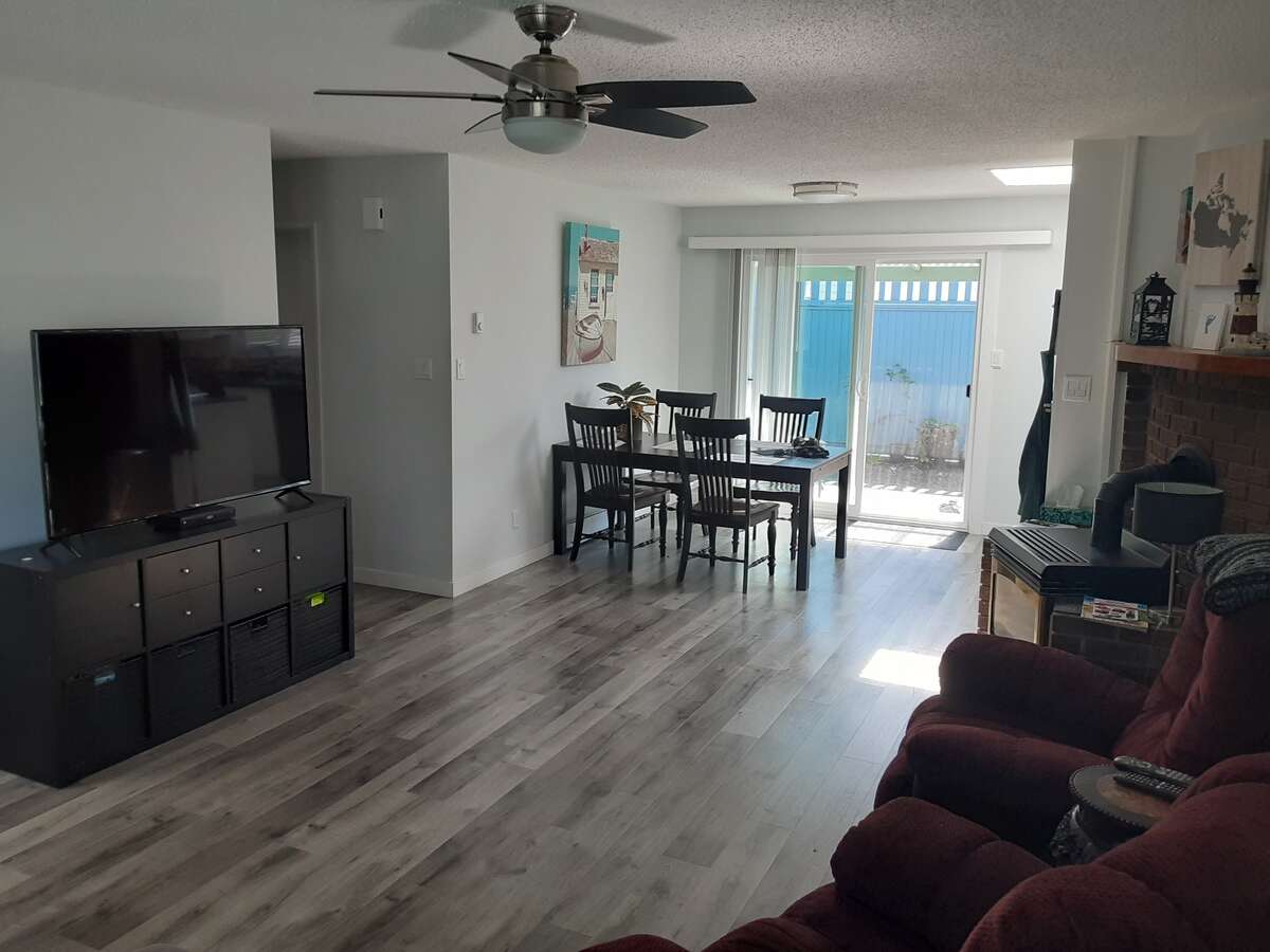 Front bay window with discreet views north