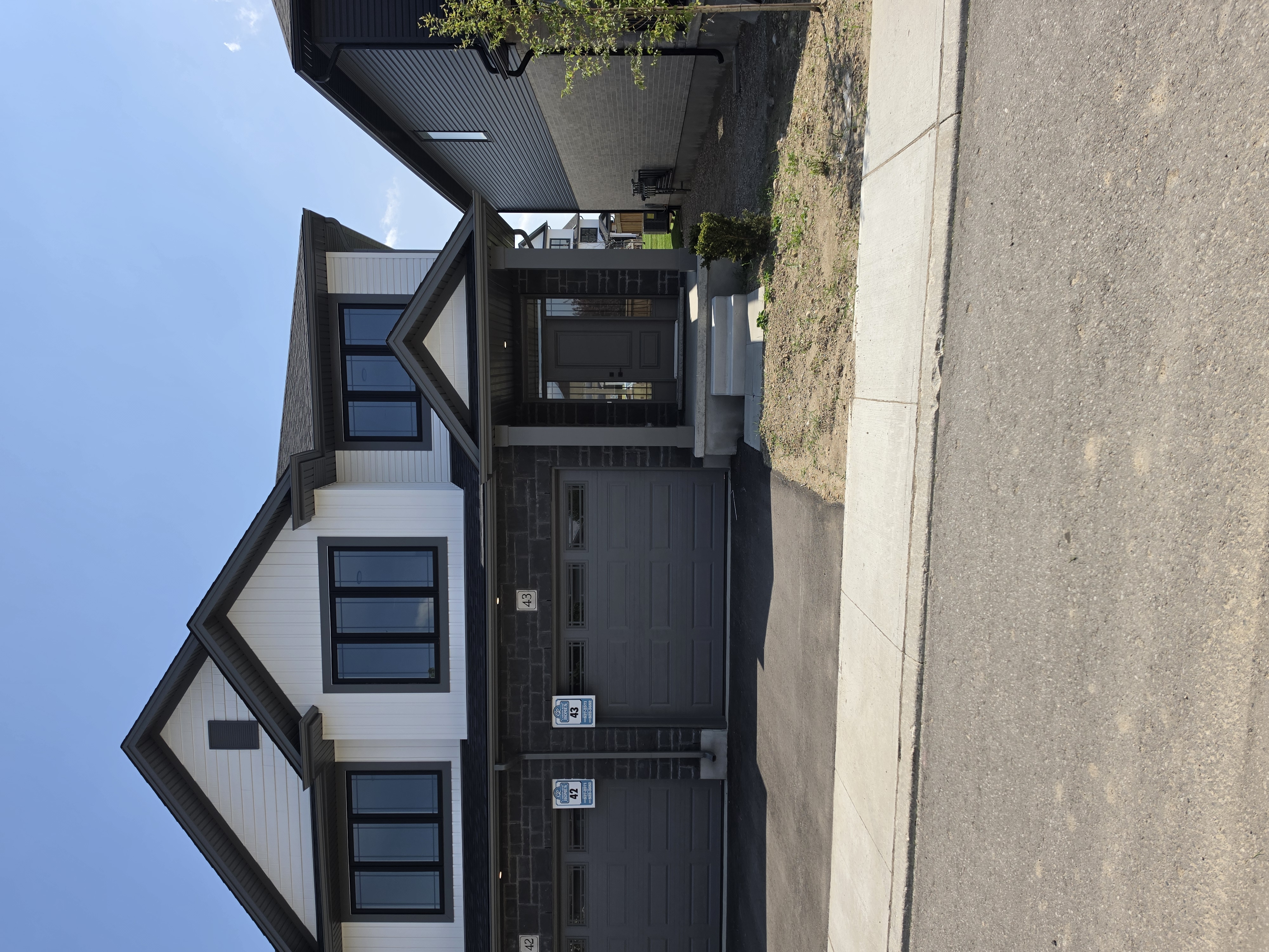 Stunning Upgraded 2,025 Square foot,Condo-Townhome