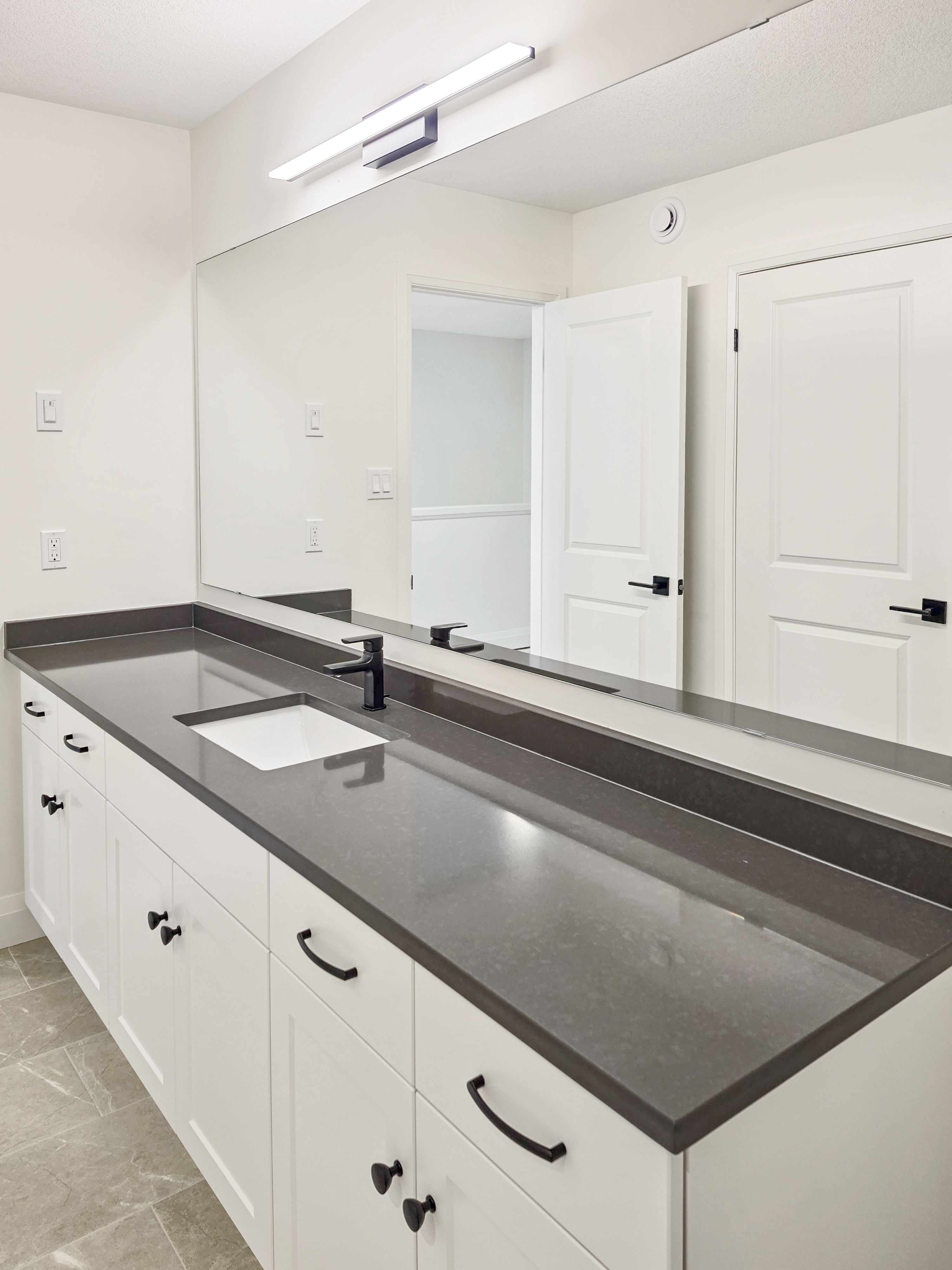 Stunning Upgraded 2,025 Square foot,Condo-Townhome