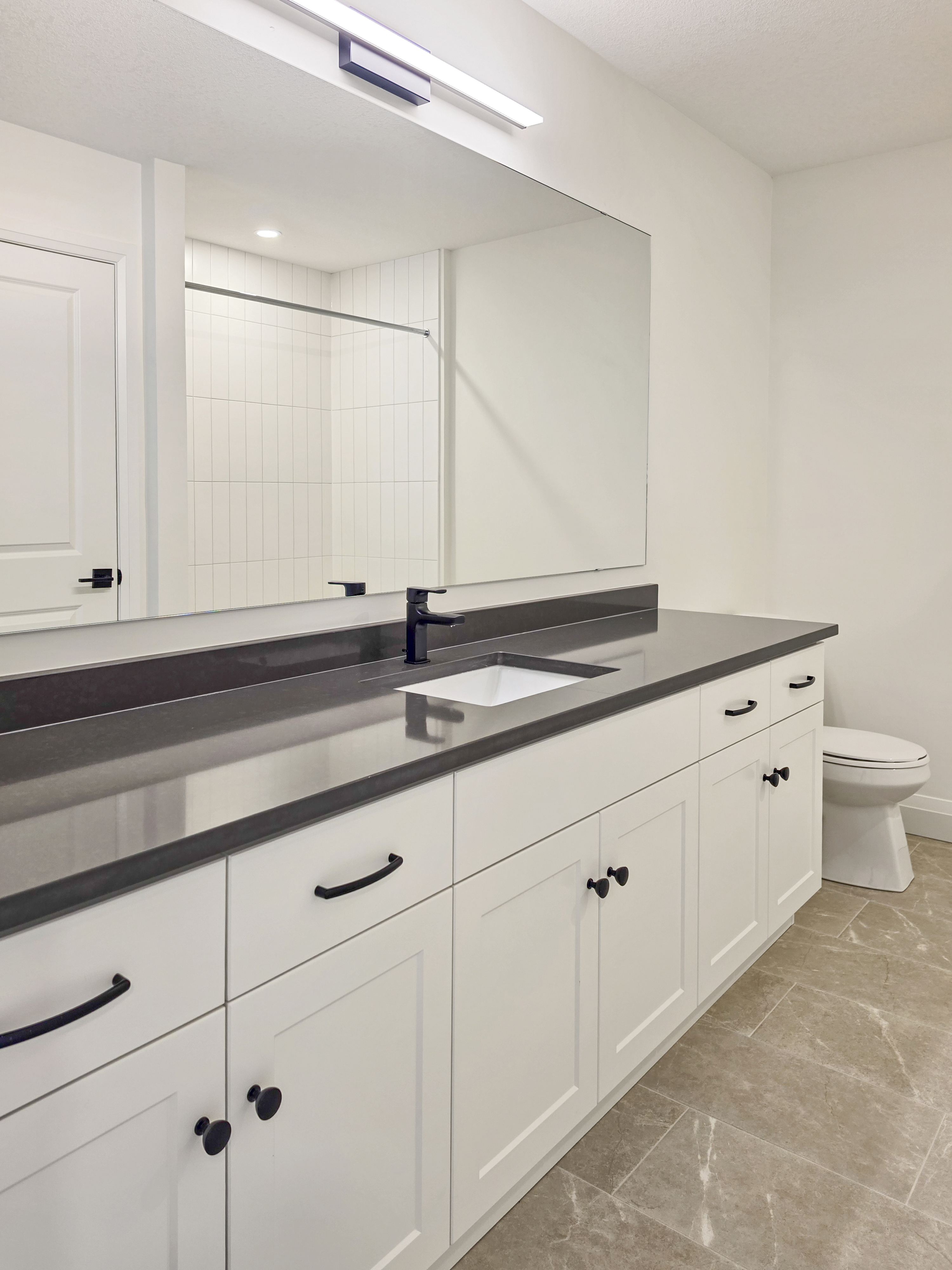 Stunning Upgraded 2,025 Square foot,Condo-Townhome