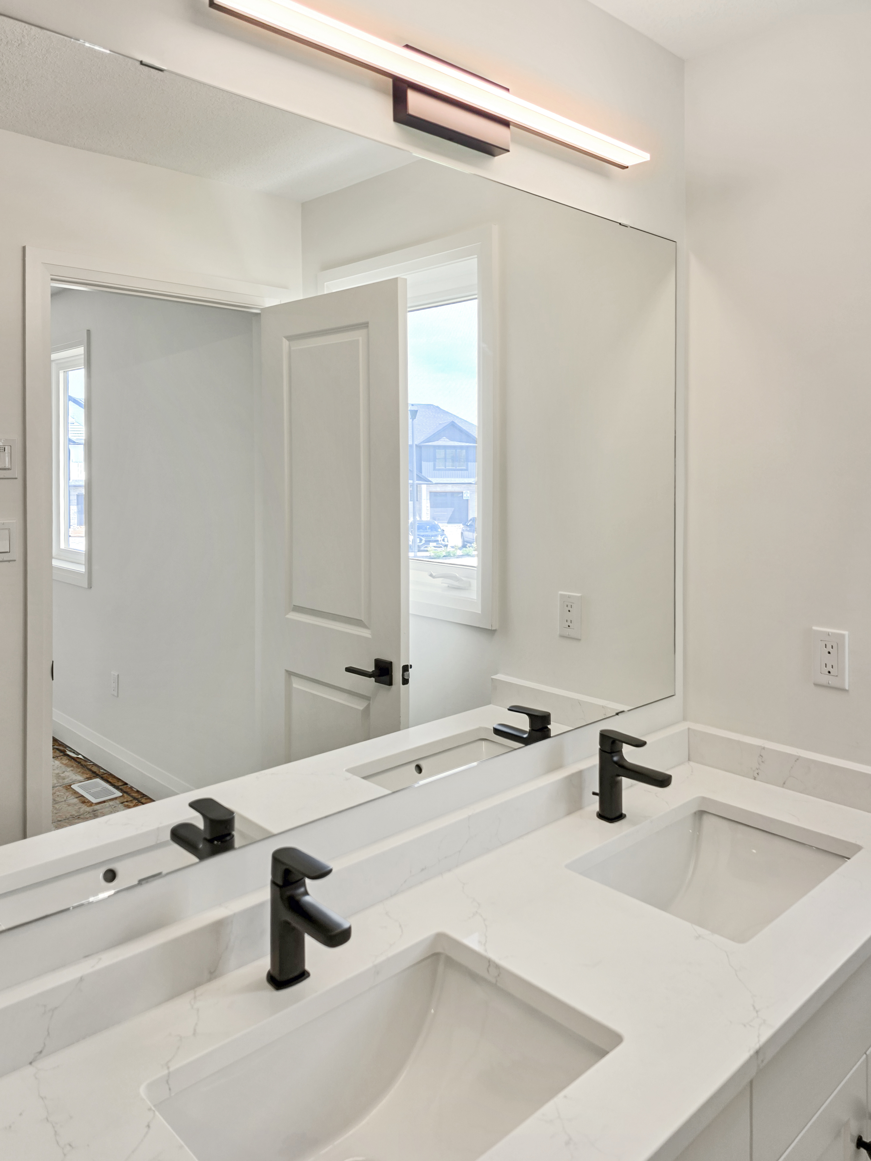 Stunning Upgraded 2,025 Square foot,Condo-Townhome