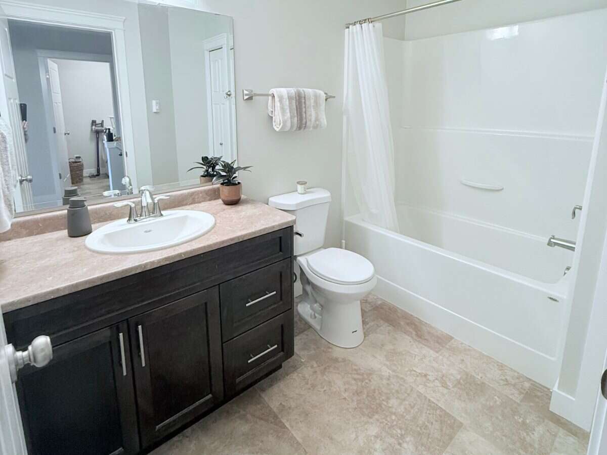 Spacious 3-level townhome with mountain views