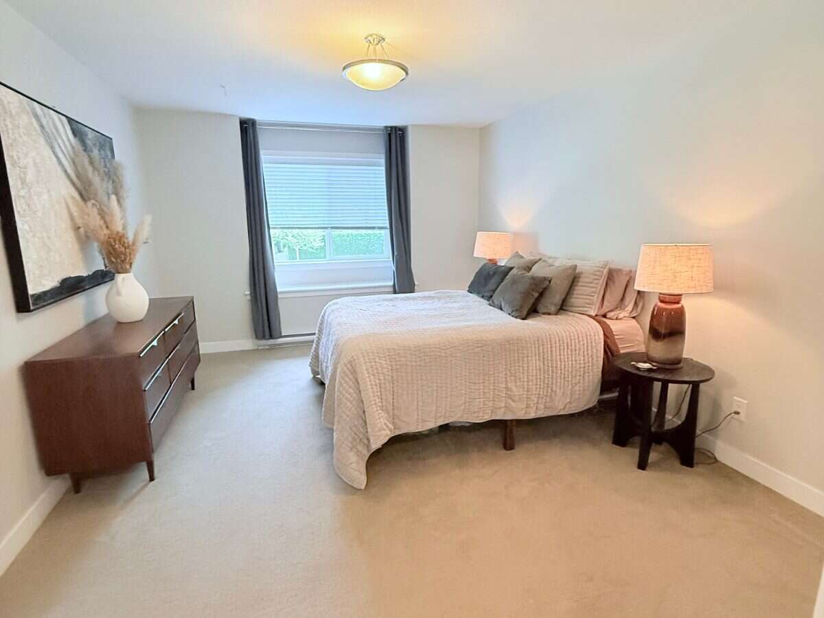 Spacious 3-level townhome with mountain views
