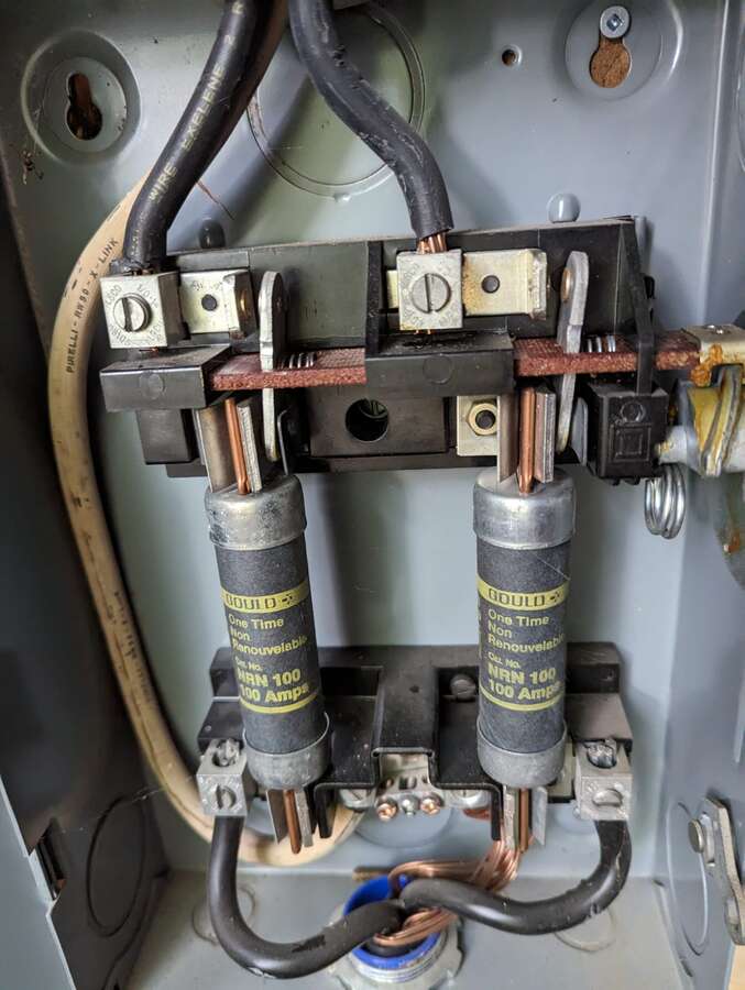 400 amp power to mobile home park lot