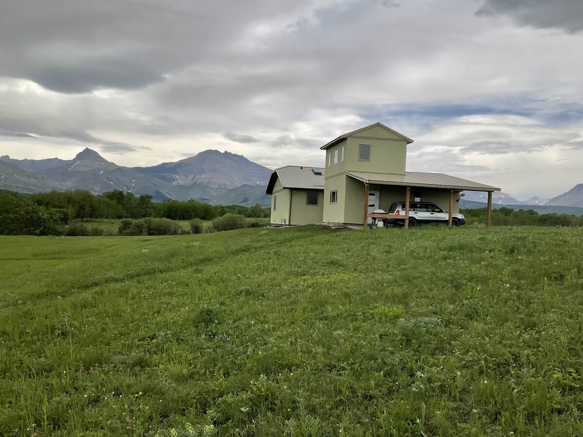 House / Acreage / Land with Building(s) / Recreational Property For Sale in Twin Butte, AB - 1 bed, 1 bath