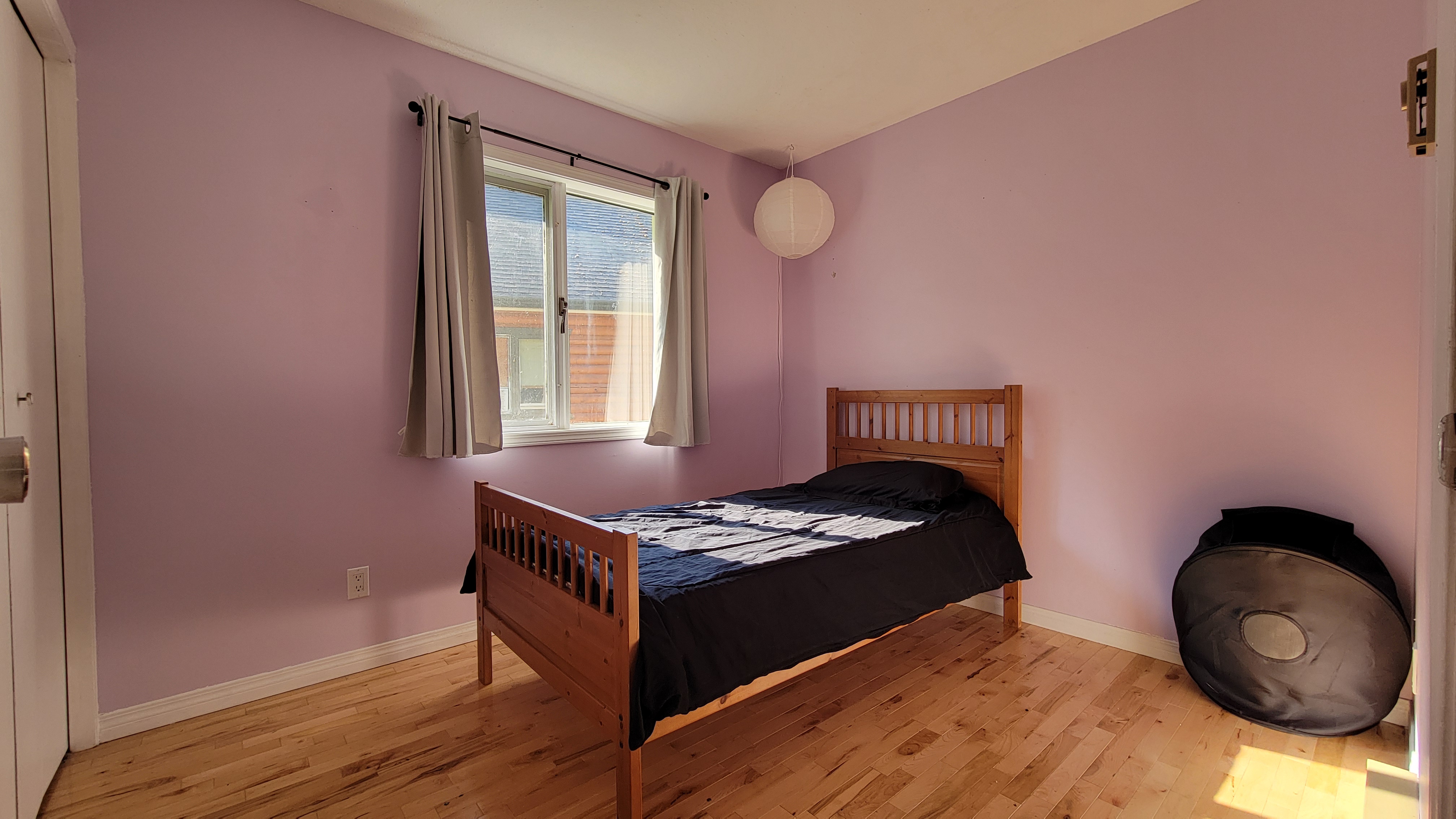 Bright 3 bedroom family home in Sicamous
