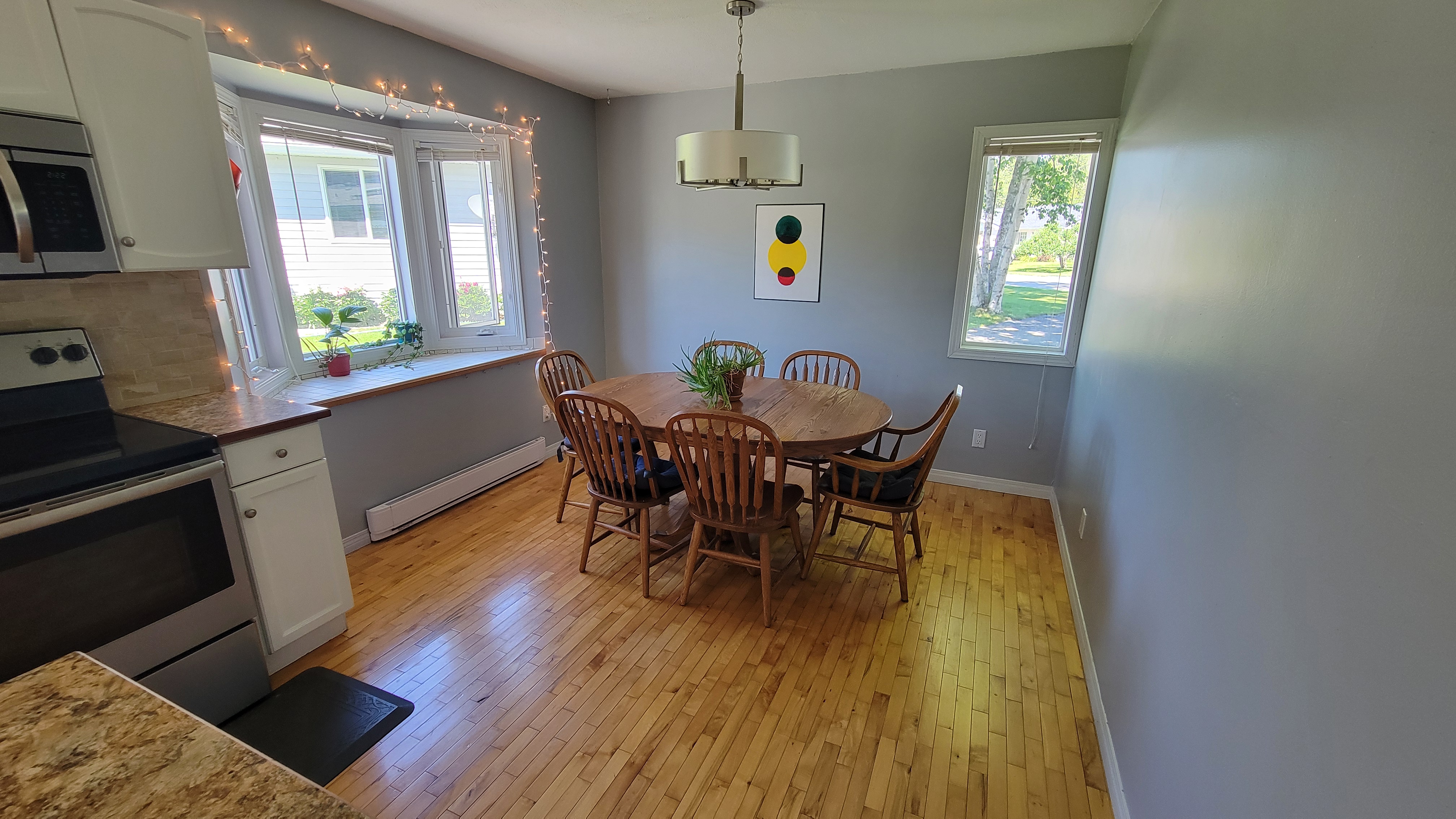 Bright 3 bedroom family home in Sicamous
