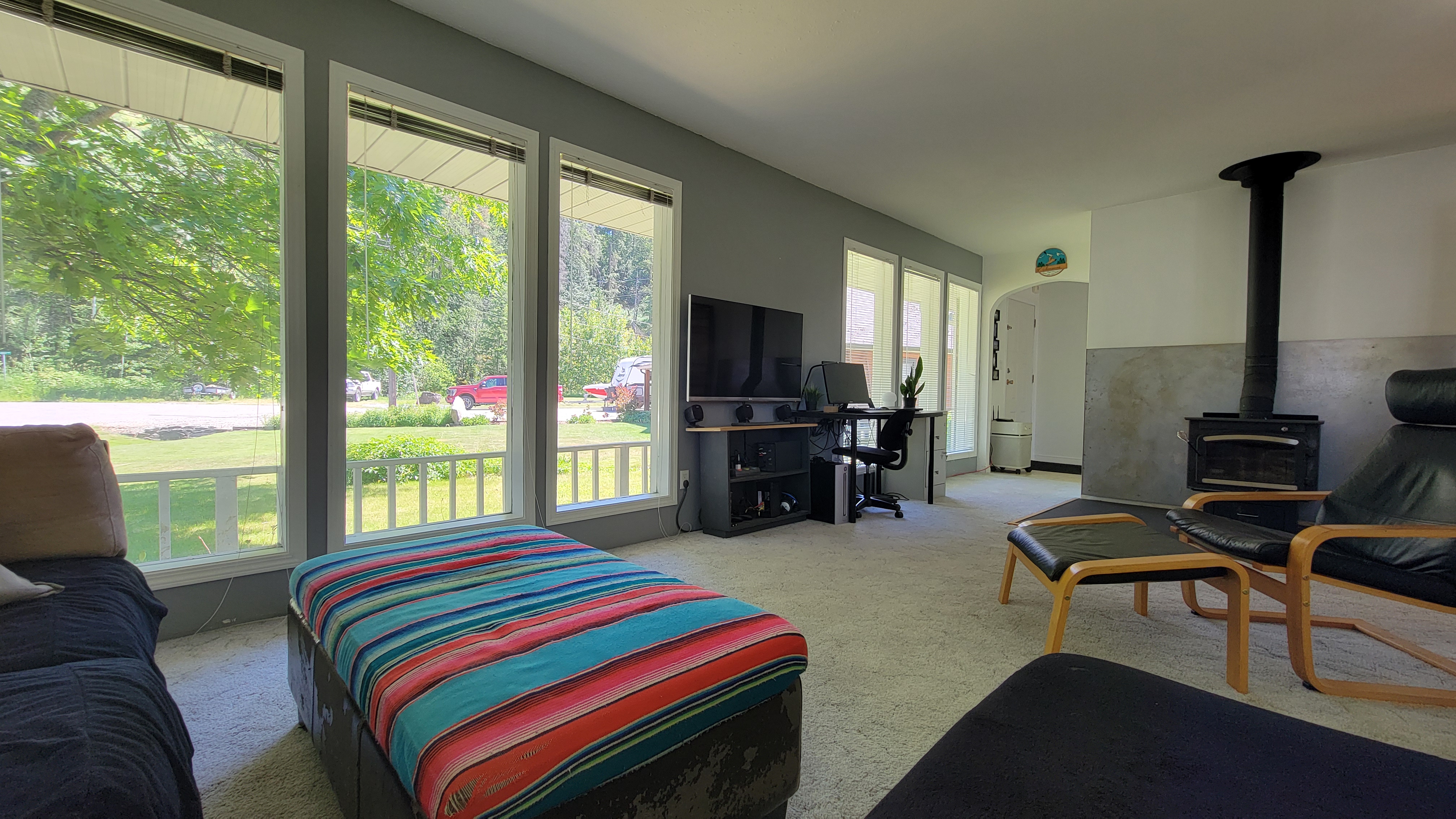 Bright 3 bedroom family home in Sicamous