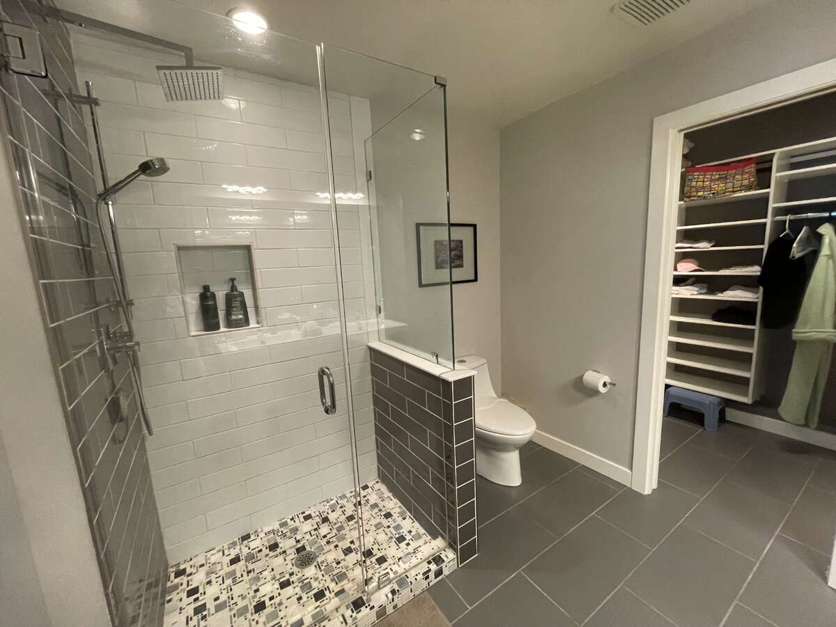 Ensuite shower, walk-in closet