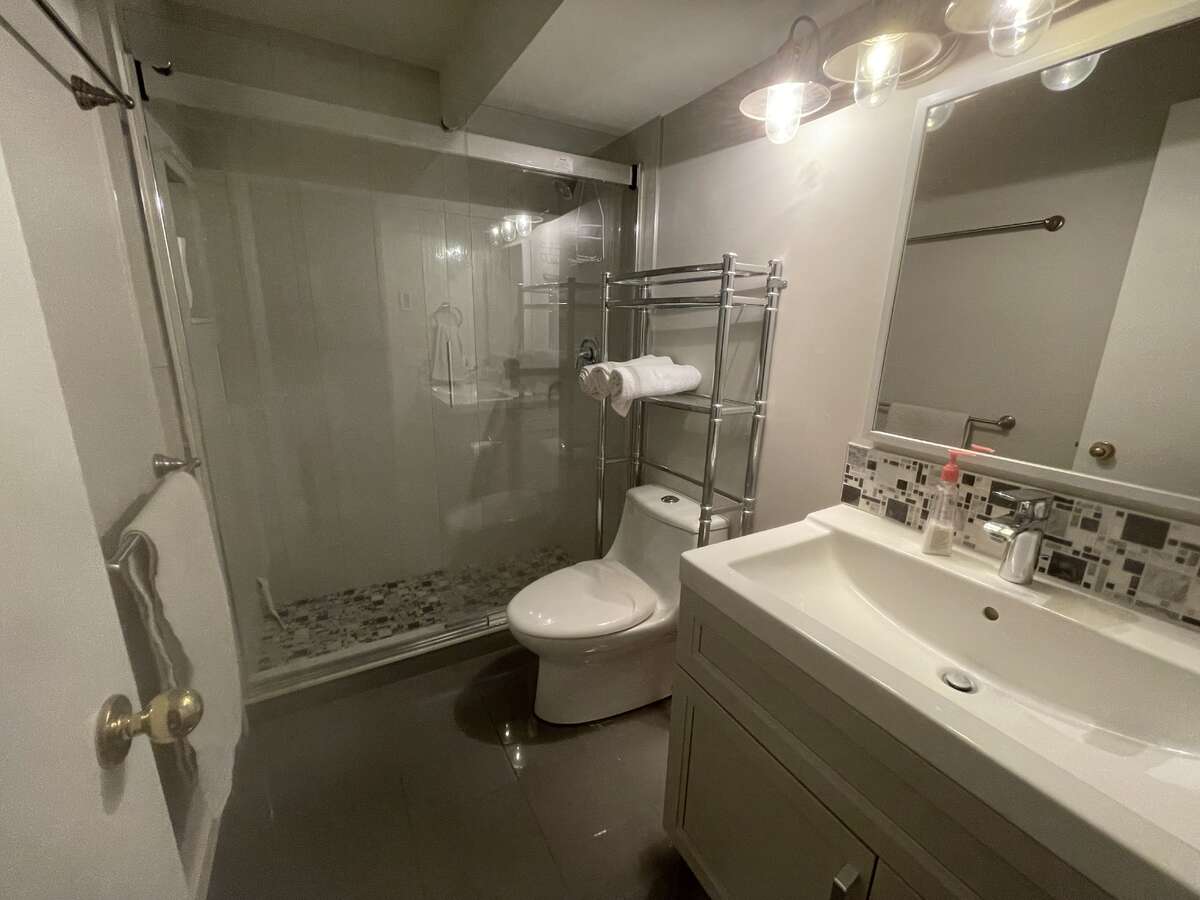 Basement 3-piece bathroom - with radiant heated floor