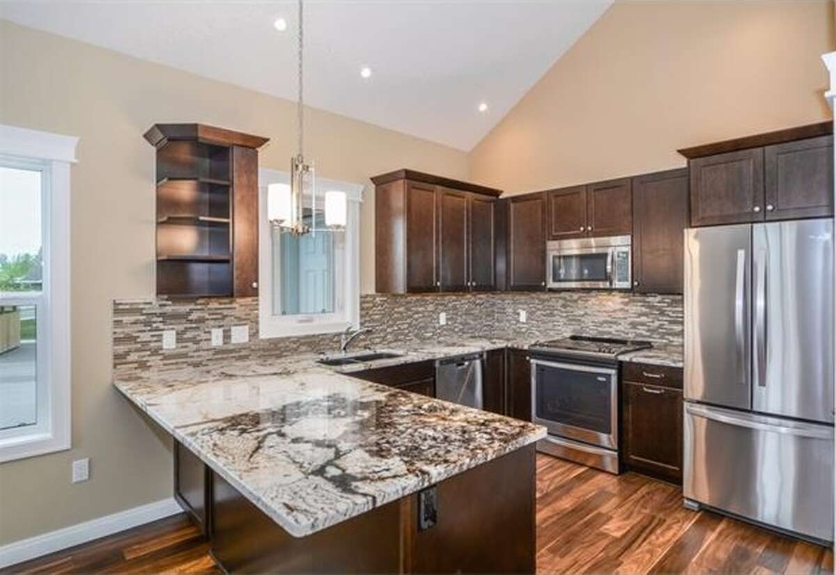 Stunning eating area with ample kitchen