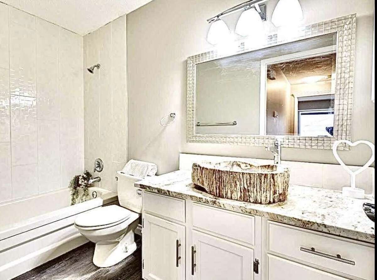 Full Bath( Tub & Shower)