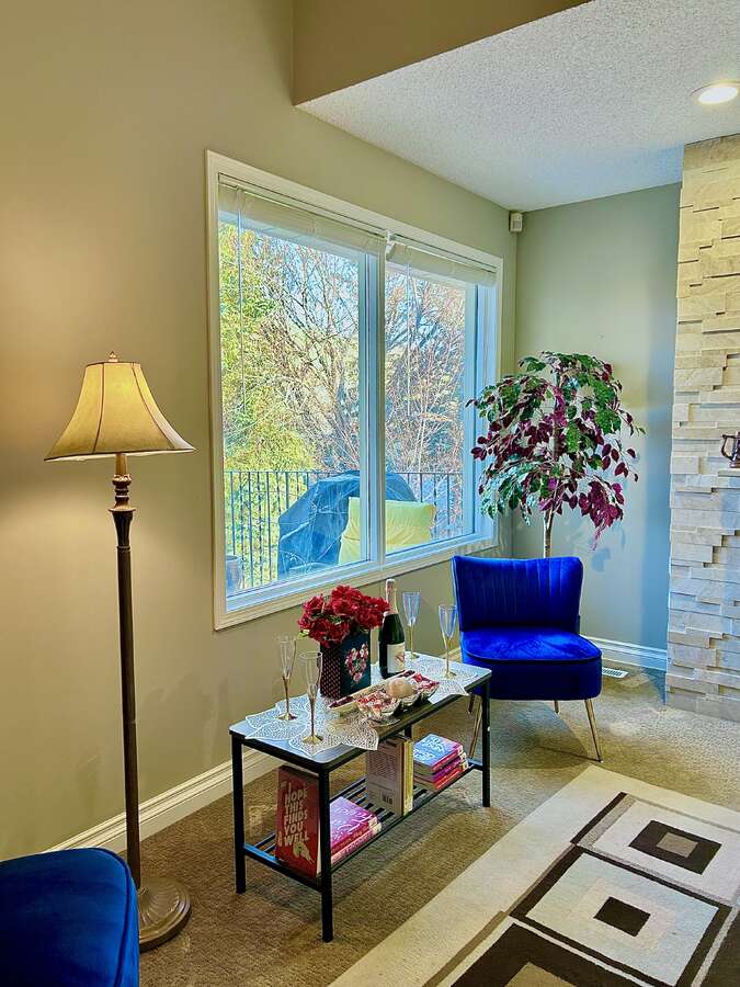 Dining / Kitchen Area
