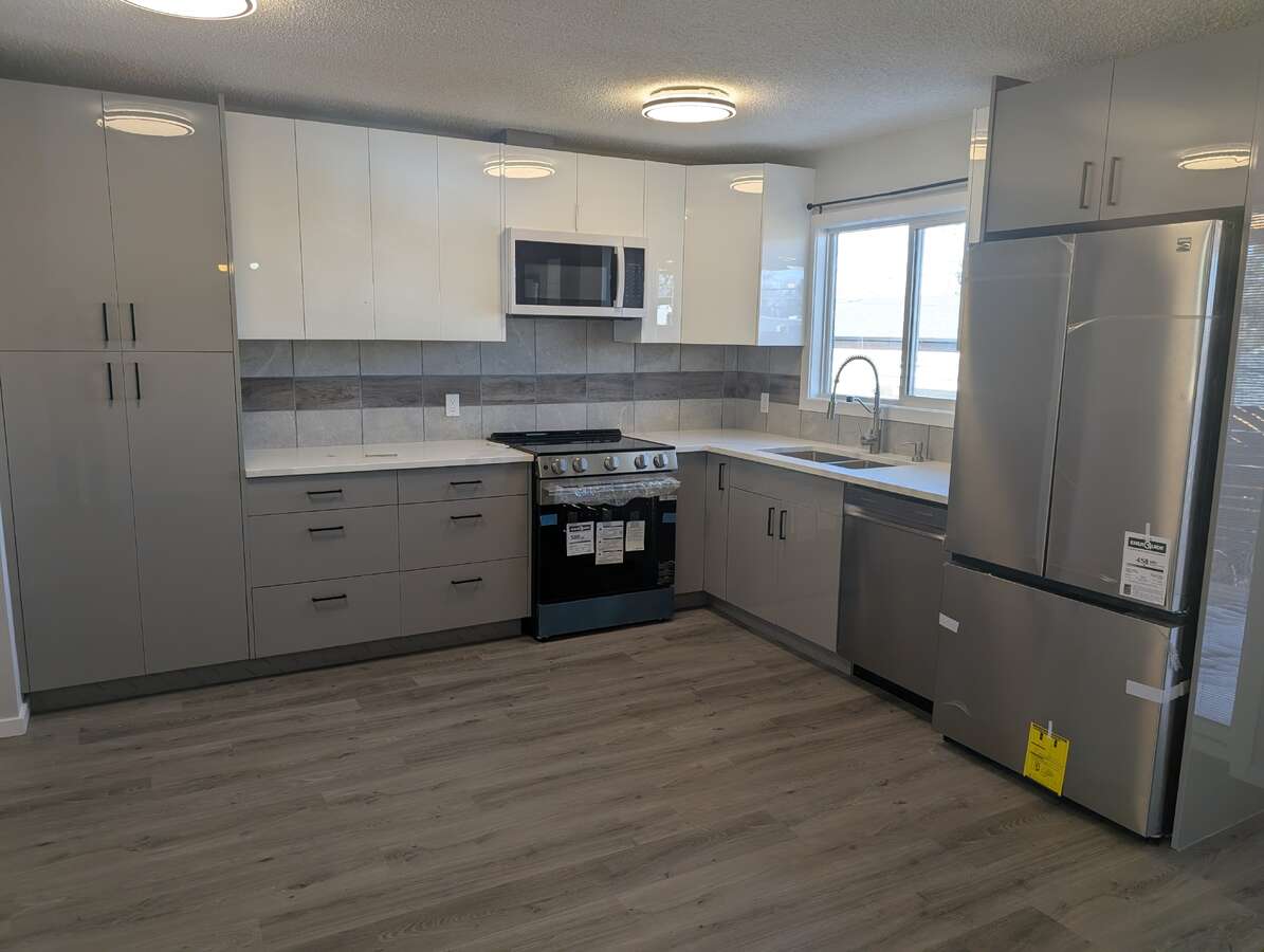 Main floor Kitchen