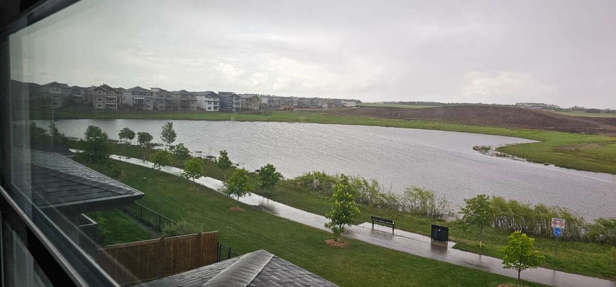 FSBO | 2496 sq ft | Walkout & Pond Backing