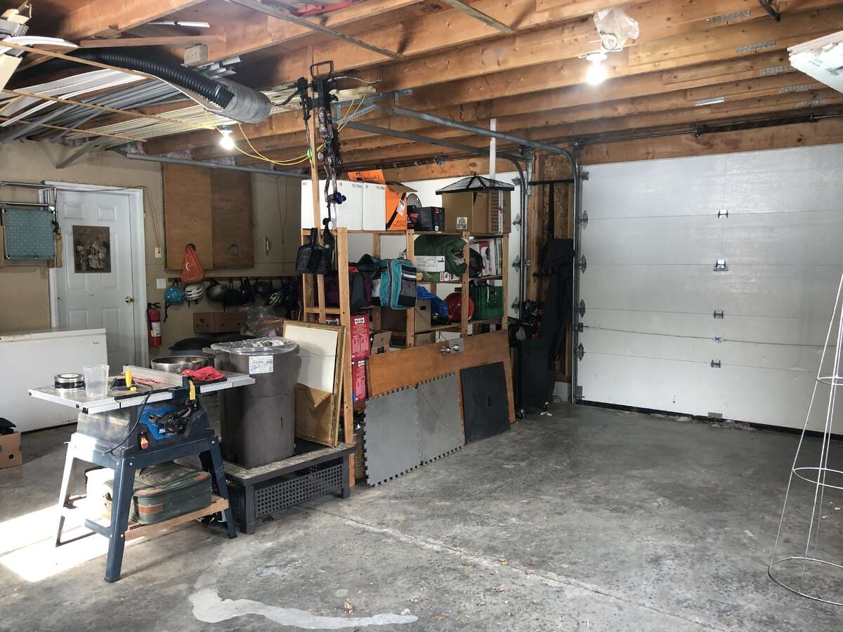 Attached Garage