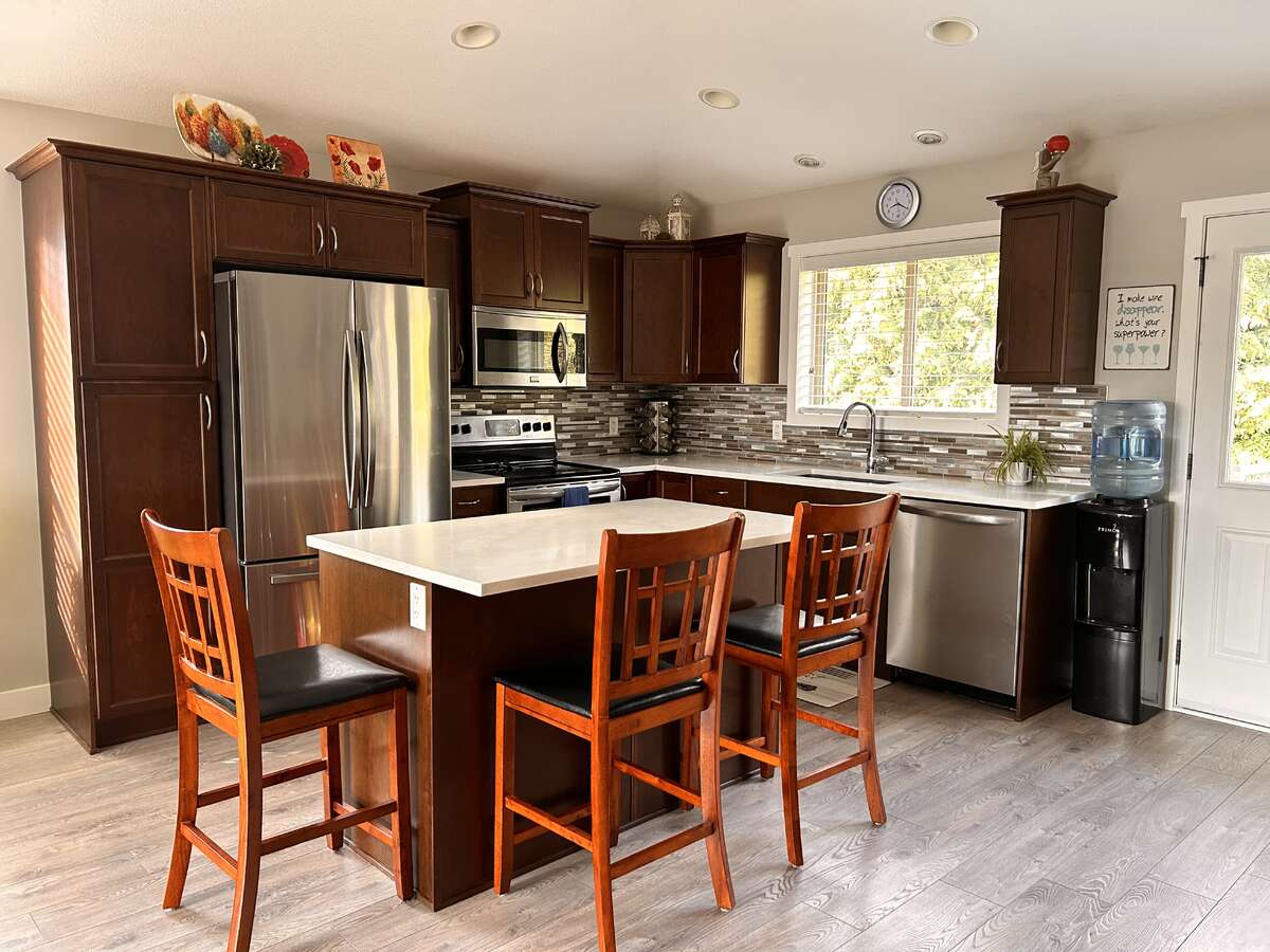 2906 Bentley Road, West Kelowna, BC V4T 3B3