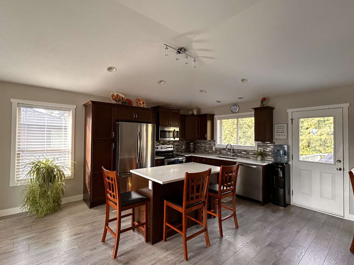 2906 Bentley Road, West Kelowna, BC V4T 3B3