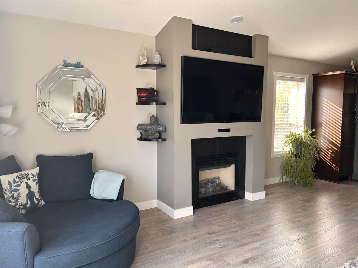 2906 Bentley Road, West Kelowna, BC V4T 3B3