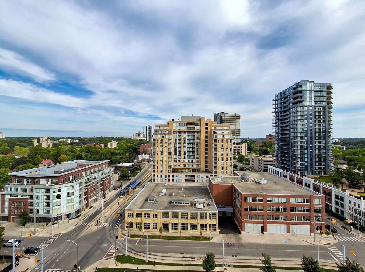 Spacious 1-Bed at Circa 1877 w/ Skyline Views