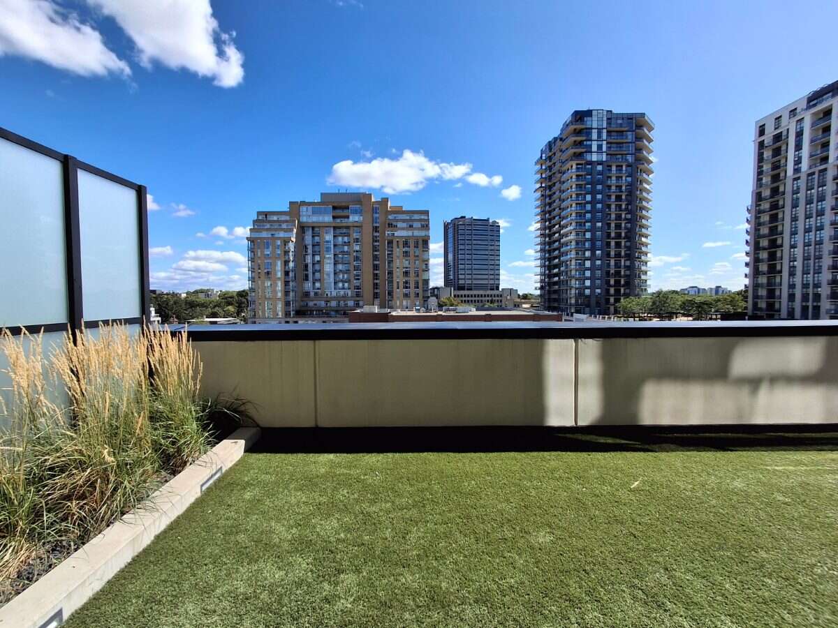 Spacious 1-Bed at Circa 1877 w/ Skyline Views