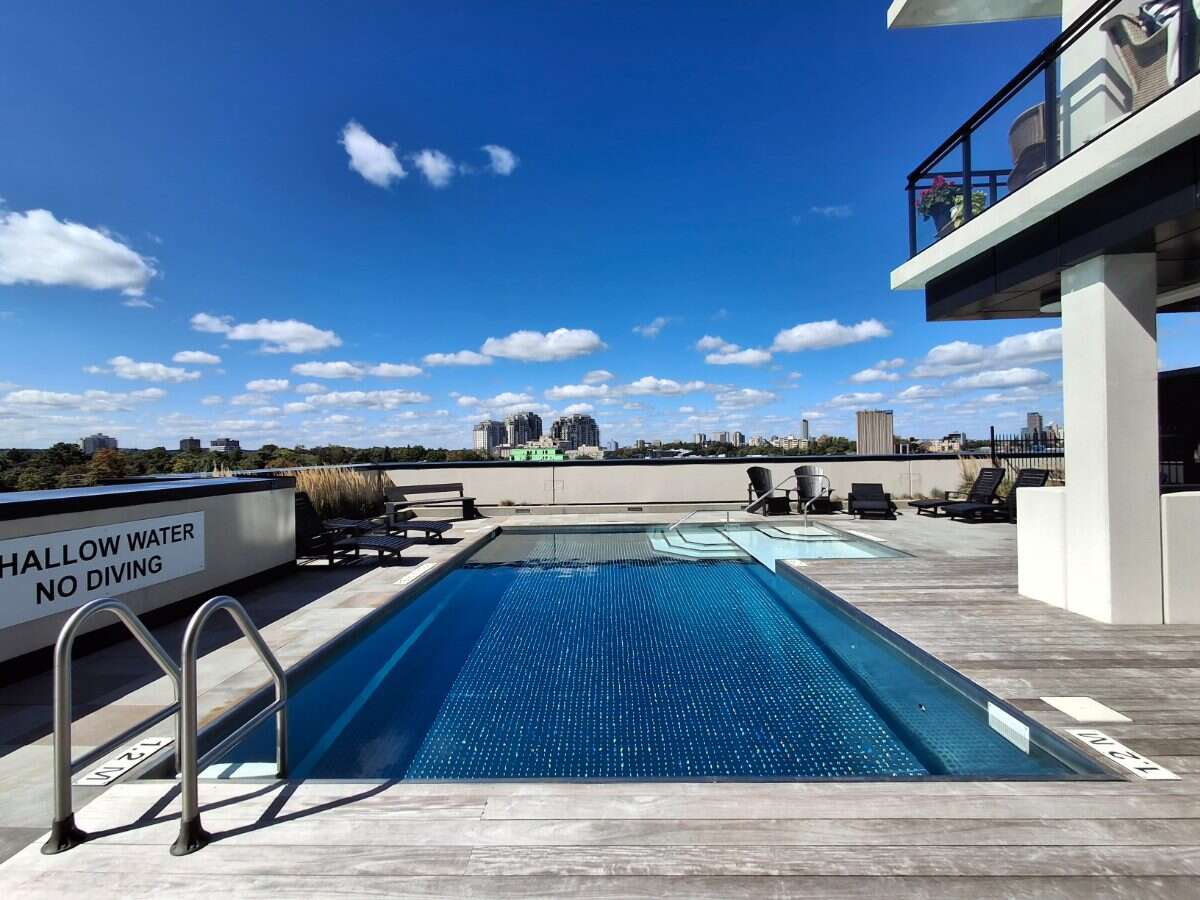 Spacious 1-Bed at Circa 1877 w/ Skyline Views