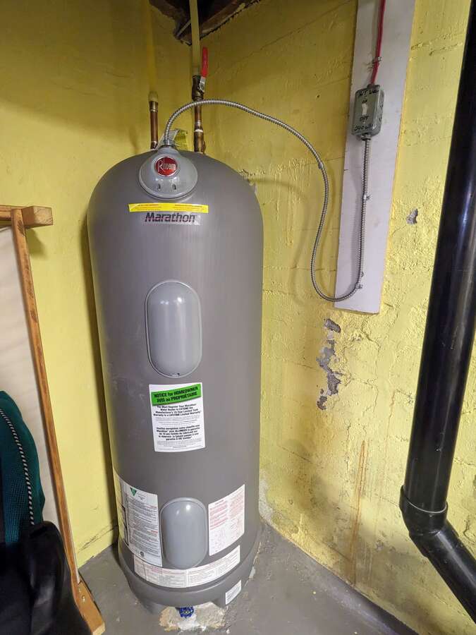 Stylish, fully updated Lunenburg bungalow
