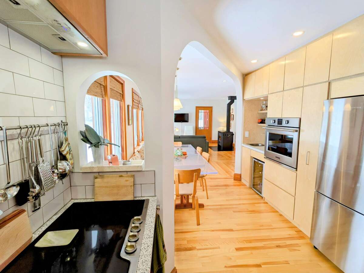 Stylish, fully updated Lunenburg bungalow