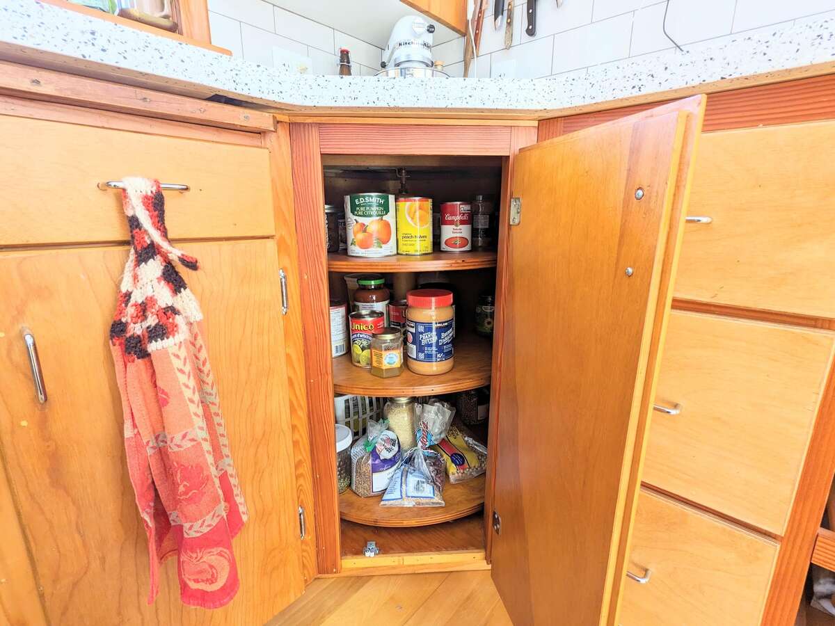 Stylish, fully updated Lunenburg bungalow