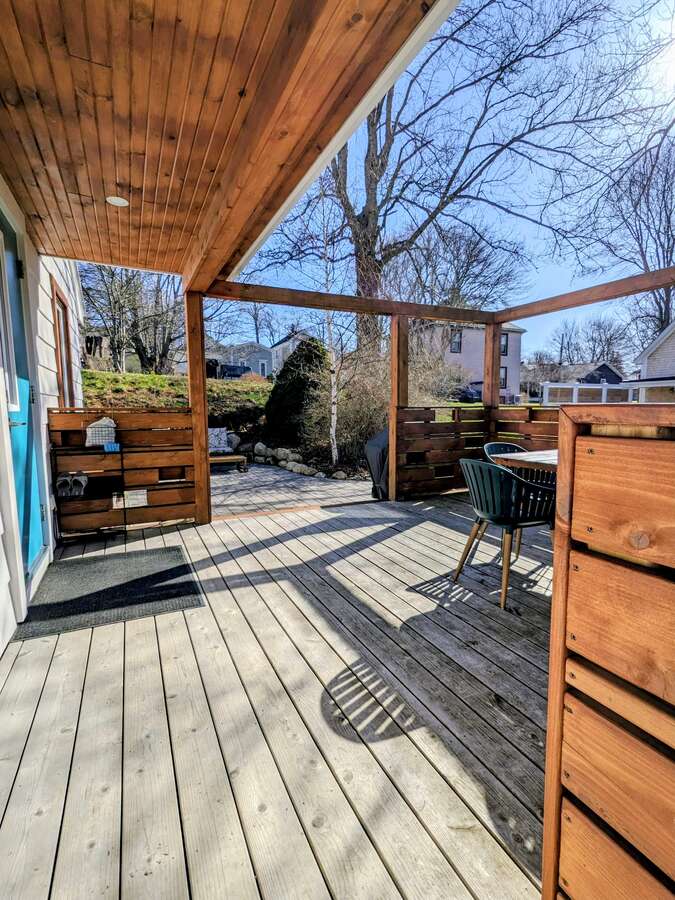Stylish, fully updated Lunenburg bungalow