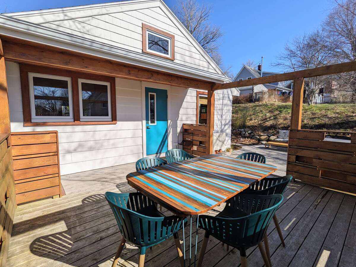 Stylish, fully updated Lunenburg bungalow