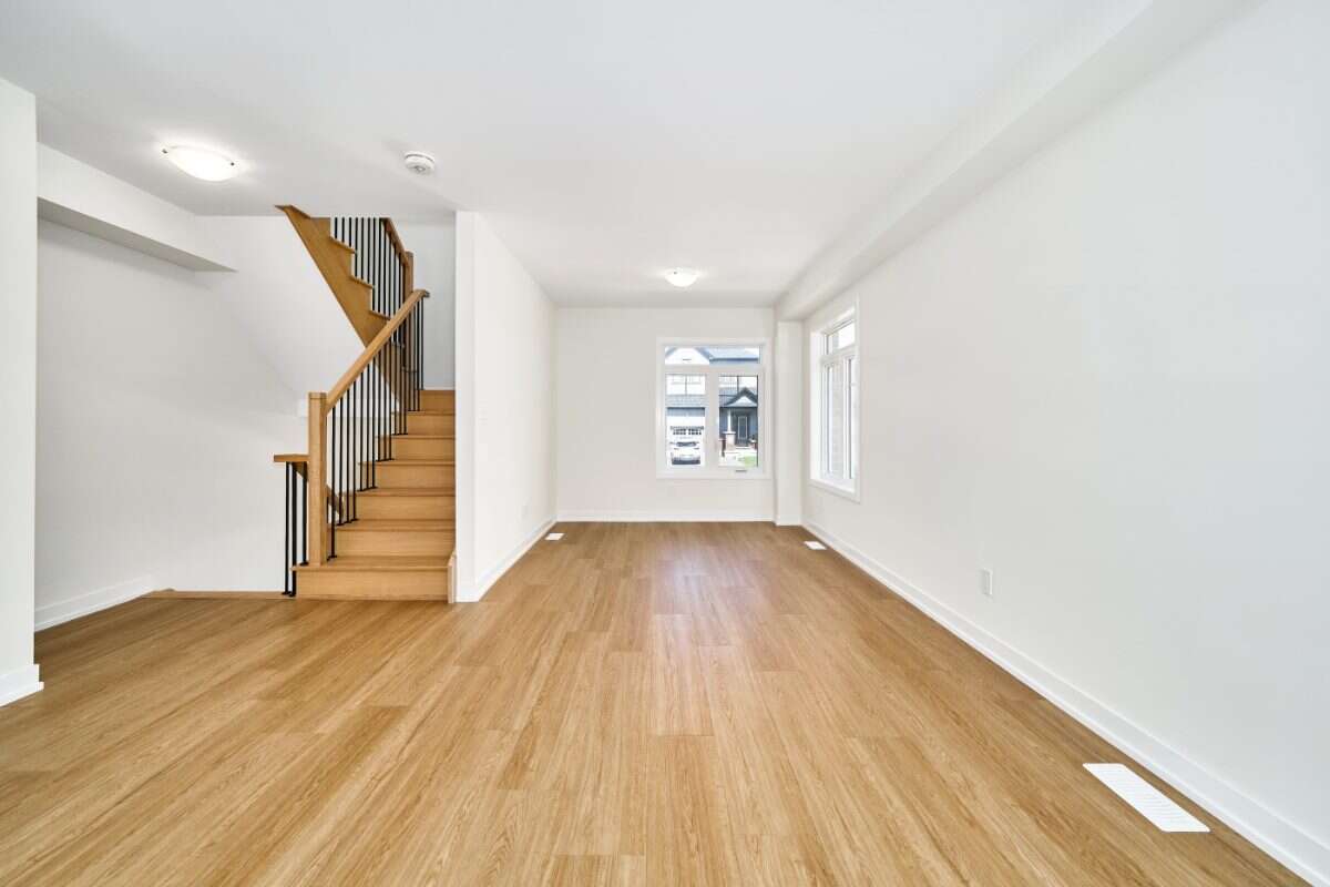 Move-In Ready 3-Bedroom End Unit in Newcastle