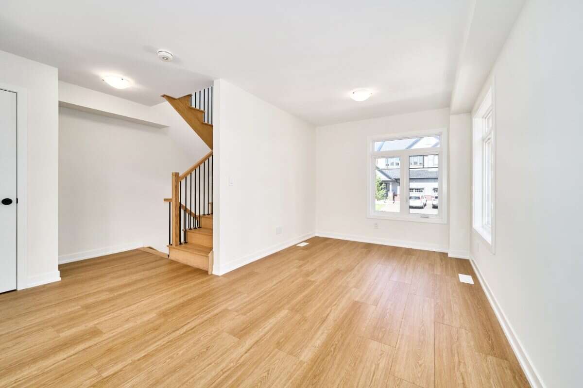 Move-In Ready 3-Bedroom End Unit in Newcastle