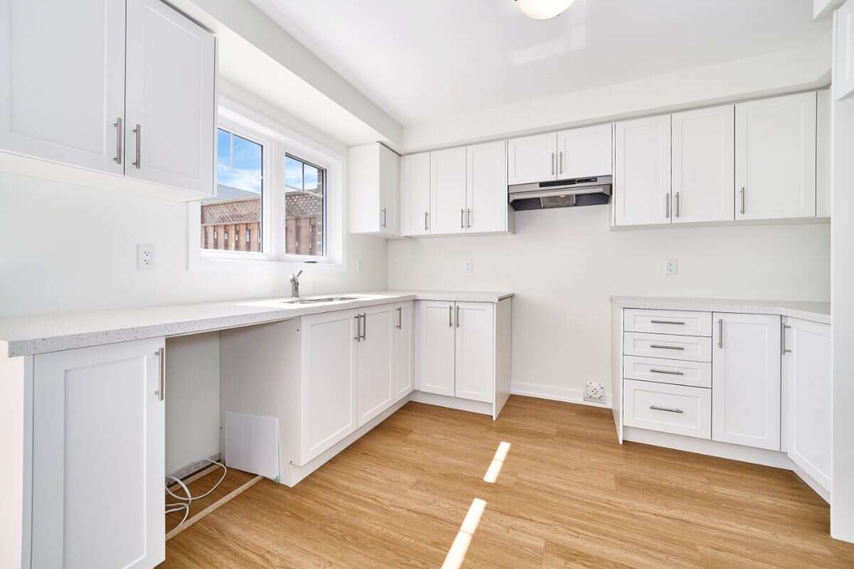 Move-In Ready 3-Bedroom End Unit in Newcastle
