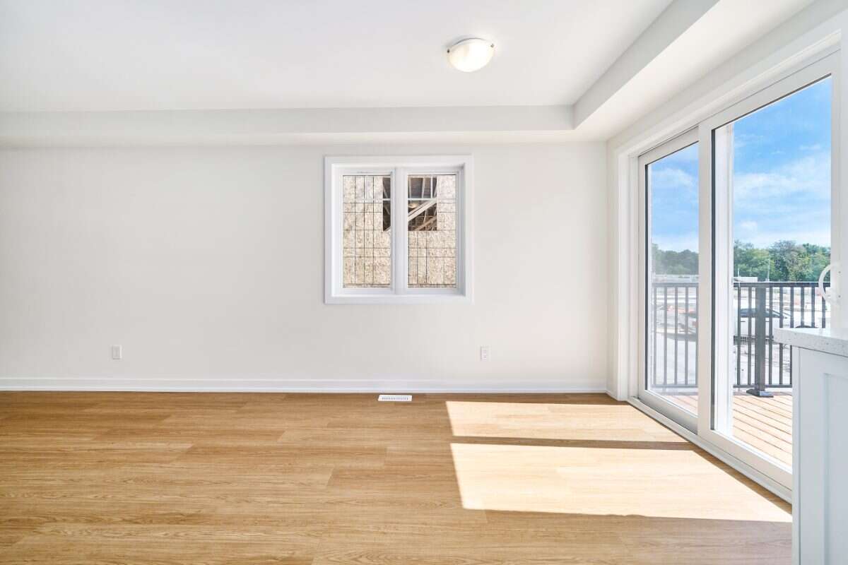 Move-In Ready 3-Bedroom End Unit in Newcastle