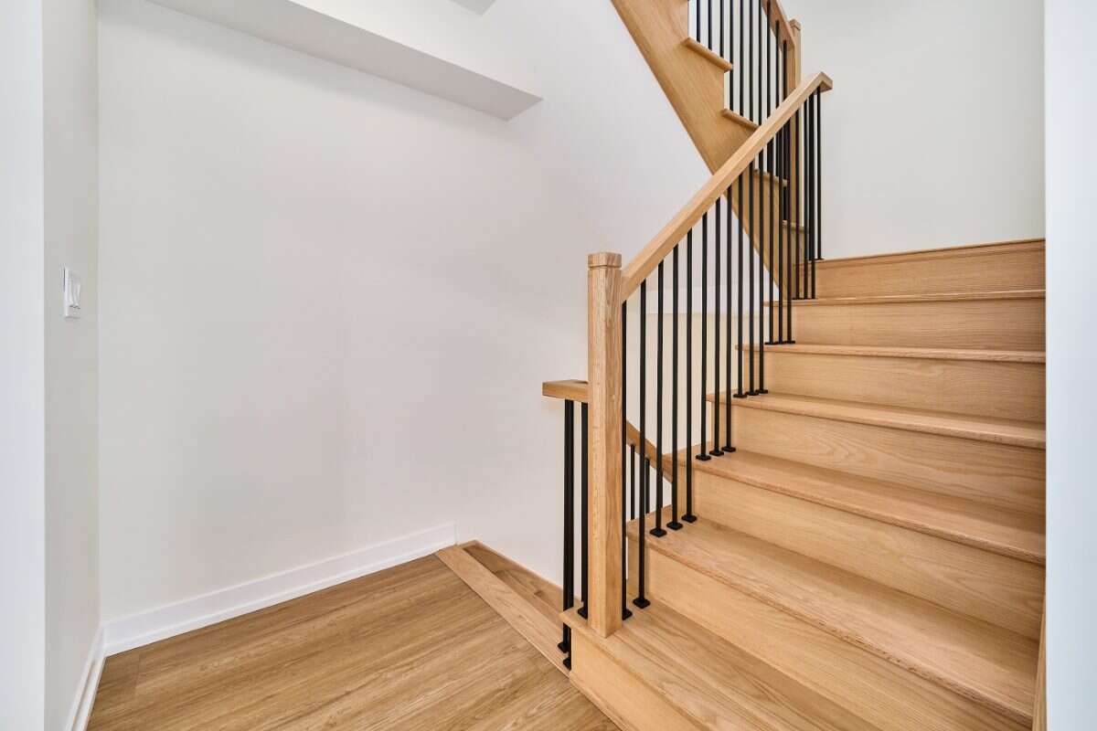Move-In Ready 3-Bedroom End Unit in Newcastle