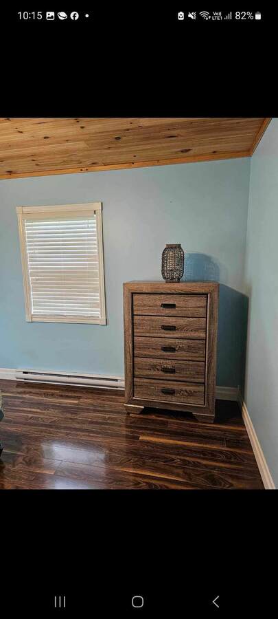 Guest bedroom