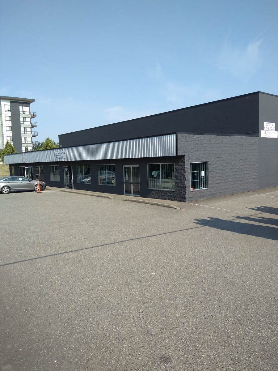 Land with Building(s) / Commercial Space / Revenue Property For Sale in Abbotsford, BC - 0 bed, 3 bath