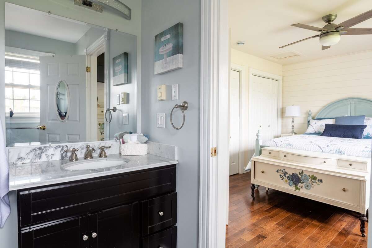 Welcome to your seaside escape!