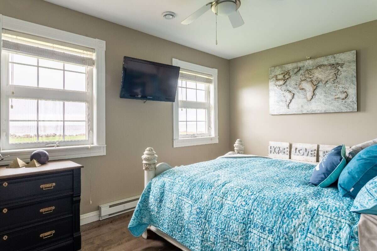 Welcome to your seaside escape!