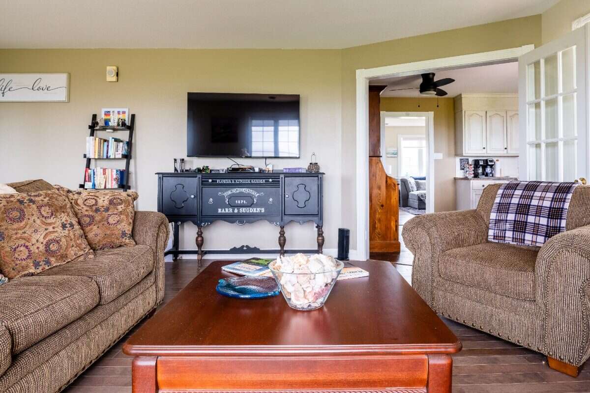 Welcome to your seaside escape!